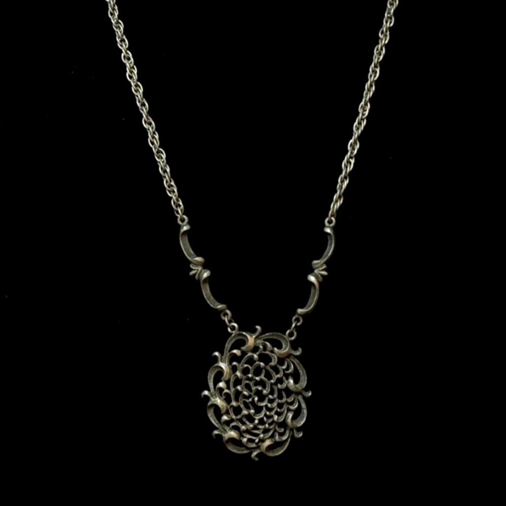 Delicate Silver-Tone Floral Filigree Pendant Necklace